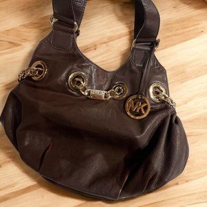 Beautiful Dark Brown Michael Kors Purse with Gold Chain Accents/EX Cond